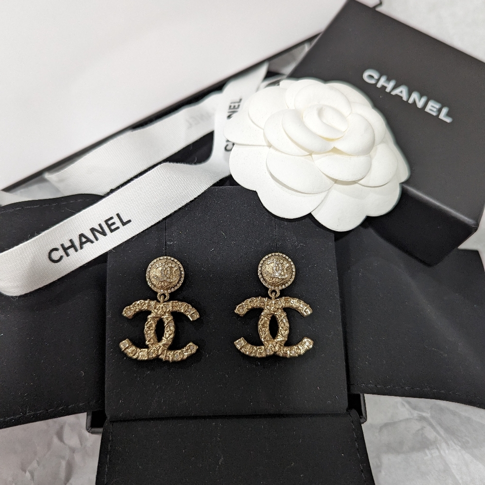 Chanel 21p gold earrings - Picture 2 of 6